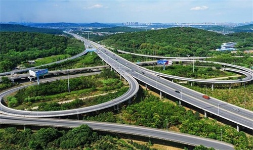 东阳钢筋套筒应用于高速公路